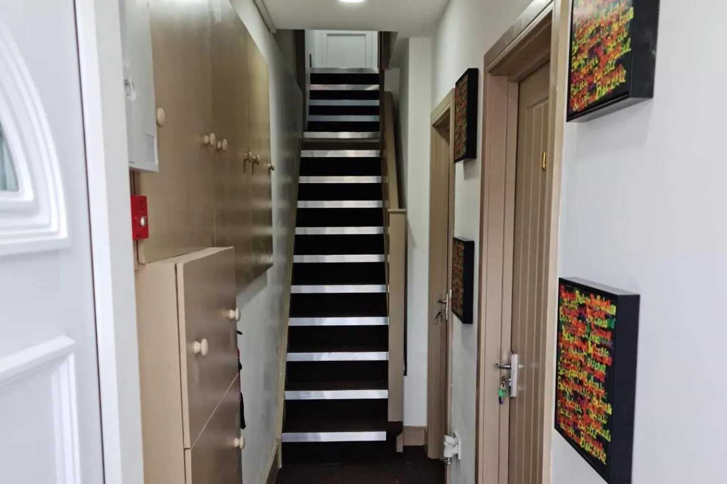 Studio-Sleeps 2-Garden-30 Min Central Ldn London Apartment